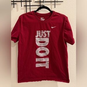Nike “Just Do It” Graphic T-Shirt Men’s Large Red Athletic Tee